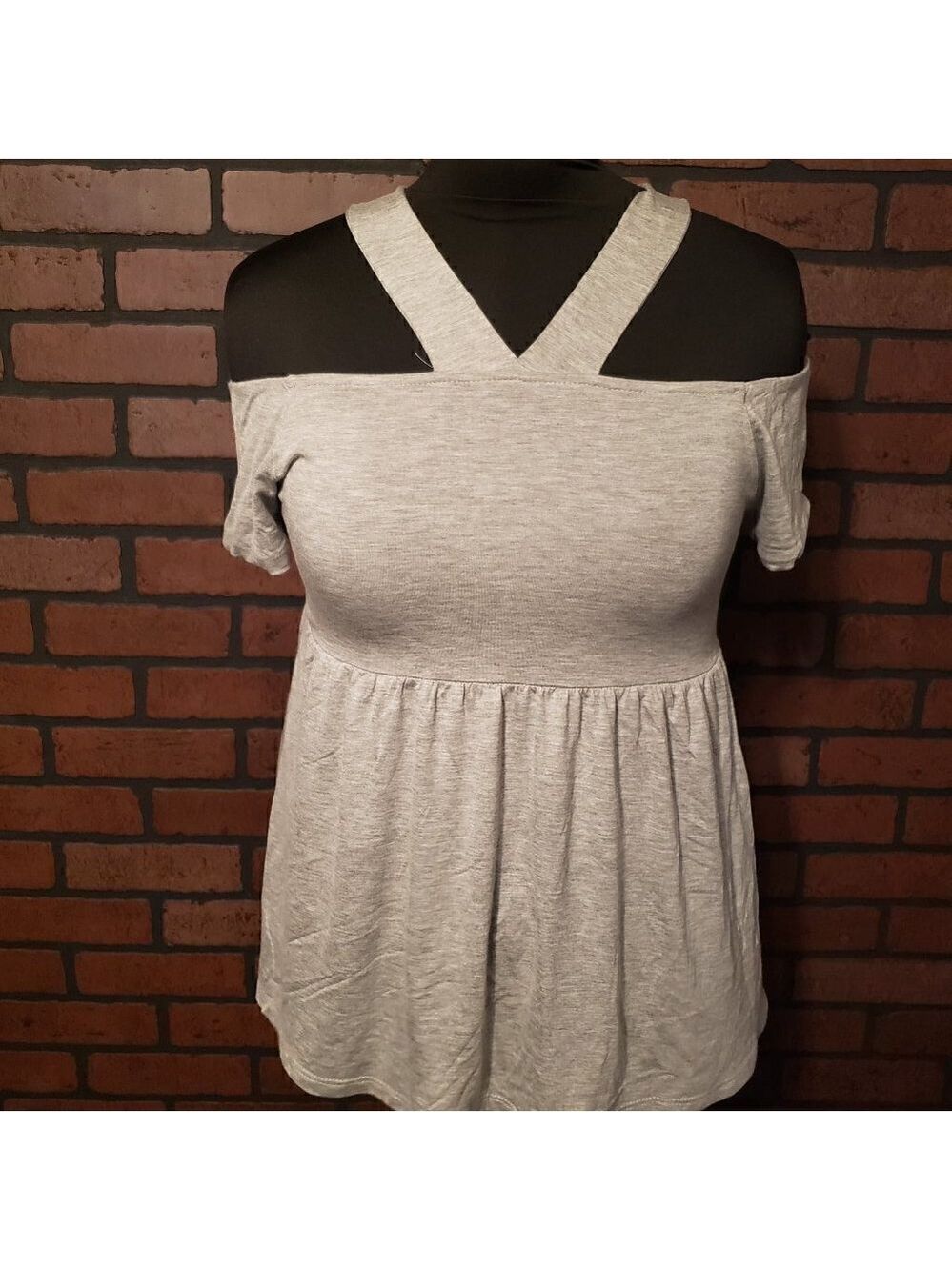Entro Tops - Cold Shoulder Short Sleeves